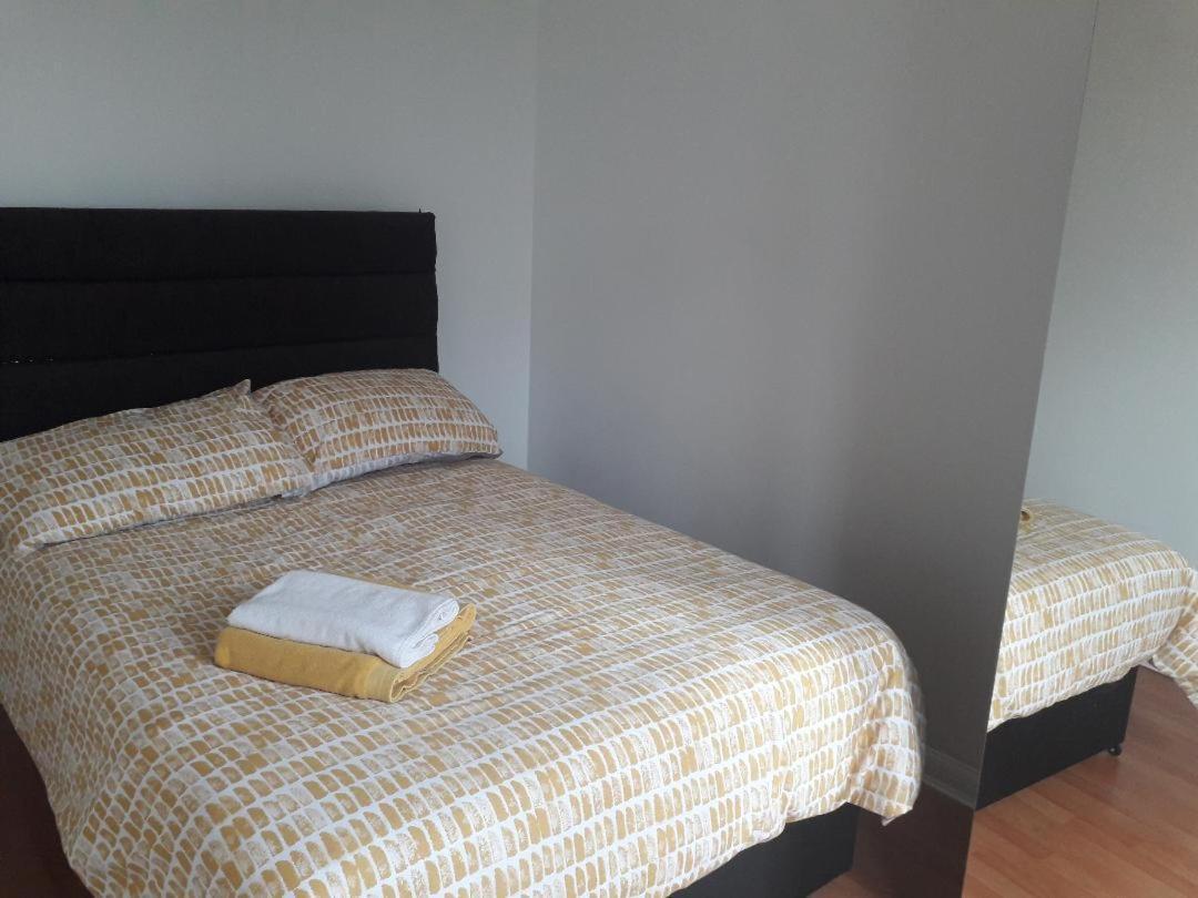 伍尔弗汉普顿5 Bed House With Free Secure Parking In Pleasant Quiet Location别墅 外观 照片
